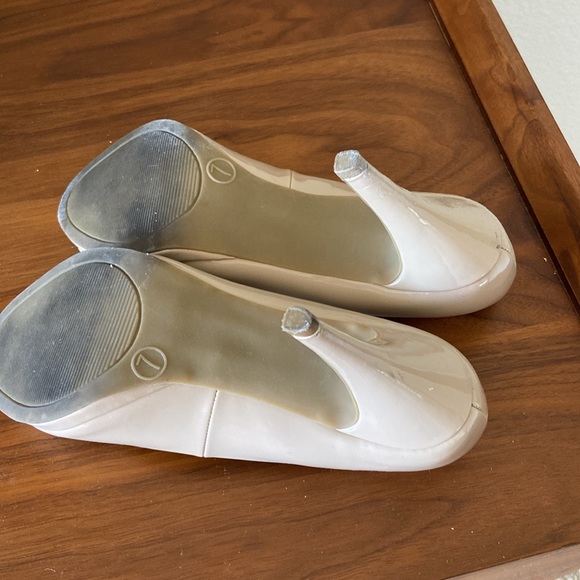 Merona peep toed shoes. Slight platform. Small scratch on top of one shoe. - Picture 4 of 5